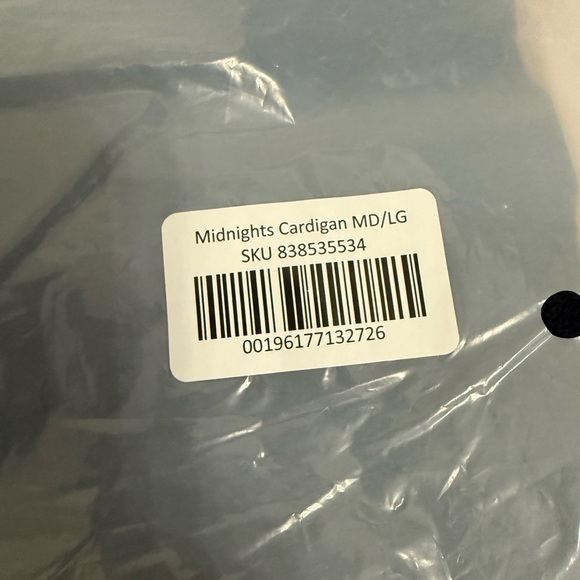 Taylor Swift Midnights Cardigan M/L New in bag authentic official navy stars - Picture 4 of 7